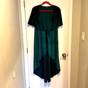Green velvet high/low dress New with tags on.